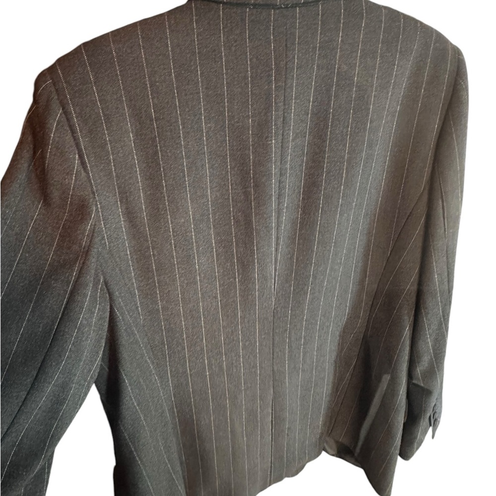 Kenneth Cole gray blazer - Picture 5 of 8